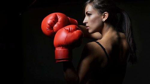 成人拳击浴巾怎么戴视频