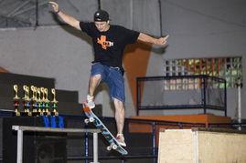 滑板成人经典动作视频,揭秘成人经典动作的精彩瞬间