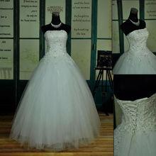 成人演出弹钢琴礼服视频,成人钢琴演出风采瞬间