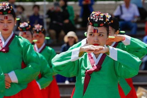 成人仪式打鼓视频大全集  第1张