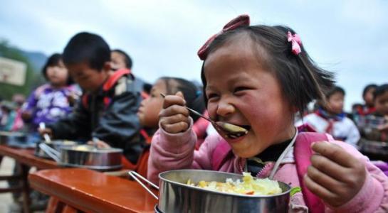 成人父母喂饭视频  第2张