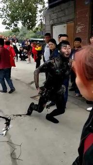 成人被吓尿搞笑视频,惊悚瞬间！成人被吓尿搞笑视频大盘点  第3张